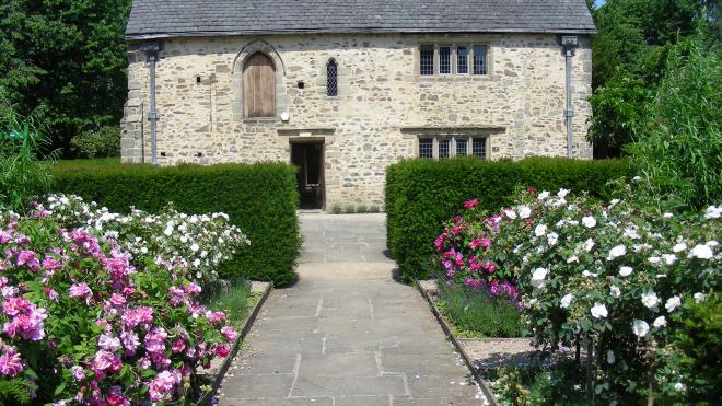 Donington Le Heath Manor House 1620s house and garden
