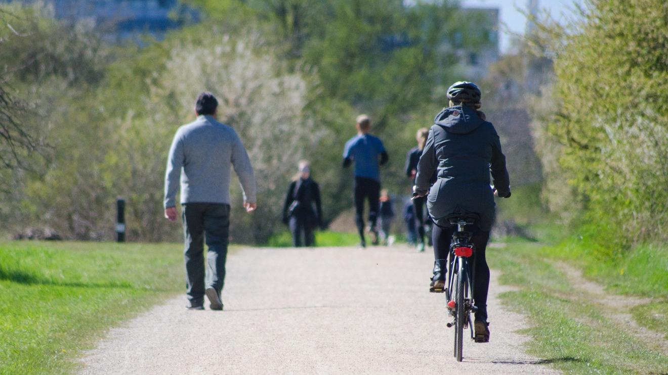 Walking and cycling helps to reduce air pollution Walking and cycling helps to reduce air pollution