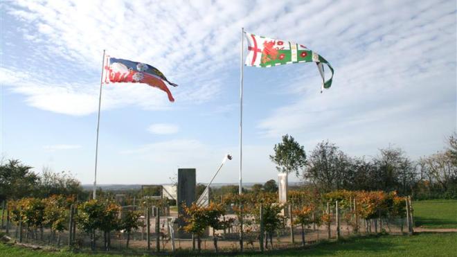 Flags at the Bosworth Battlefield sundial 